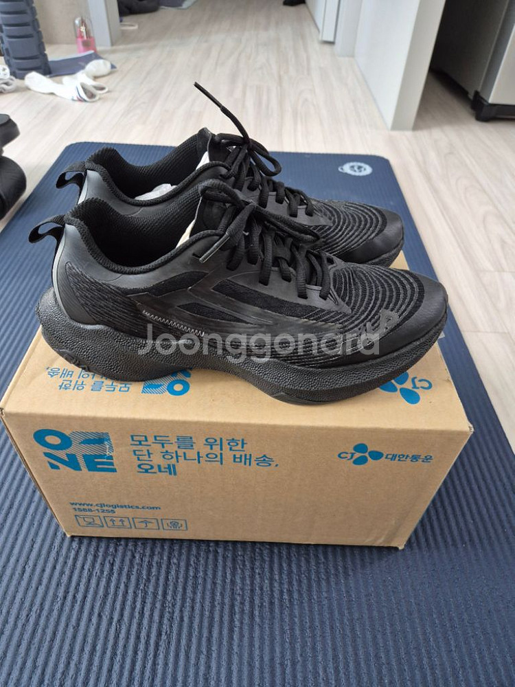 휠라 뉴런 임펄스7 러닝화 280--1