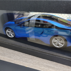 1:18 다이캐스트 bmw i8 미개봉