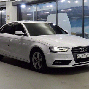 @14년식 A4(4세대) 30 TDI 전국최저가격