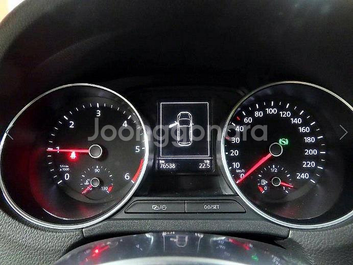 @15년식 더 뉴폴로(5세대) 1.4 TDI R라인--5
