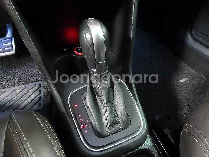 @15년식 더 뉴폴로(5세대) 1.4 TDI R라인--9