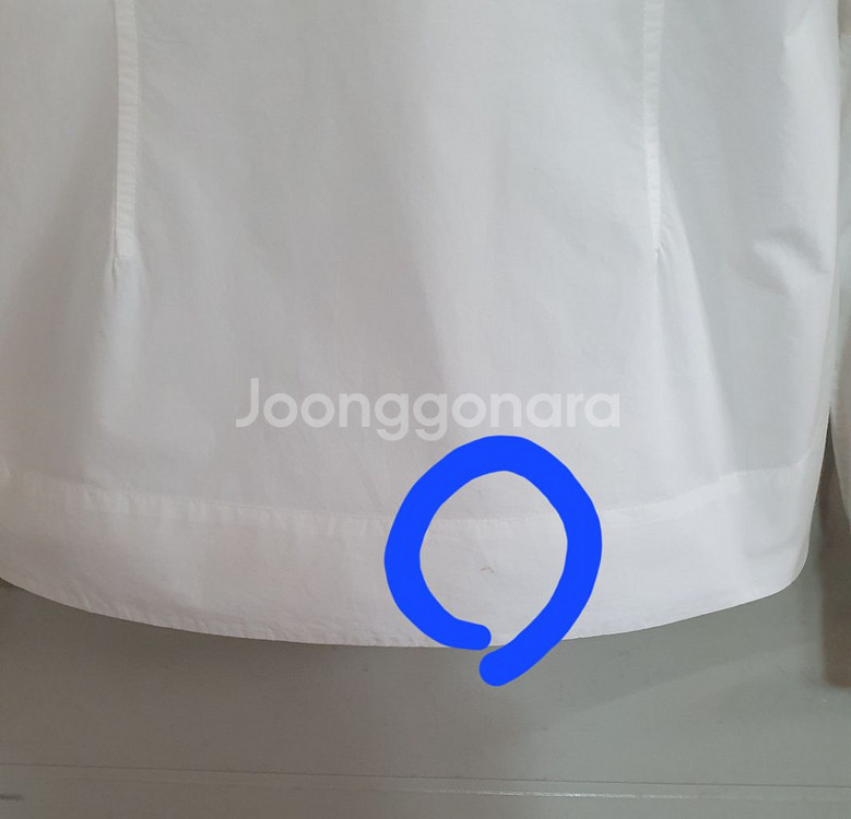 GANNI 블라우스.--2