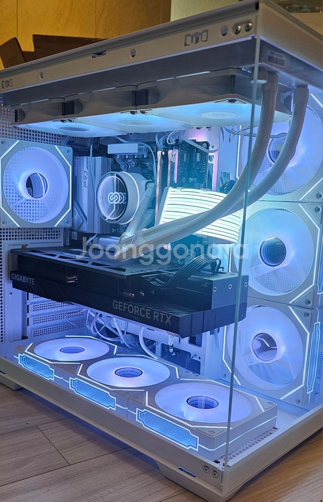 라이젠7 7800X3D RTX4080S 본체 팝니다--0