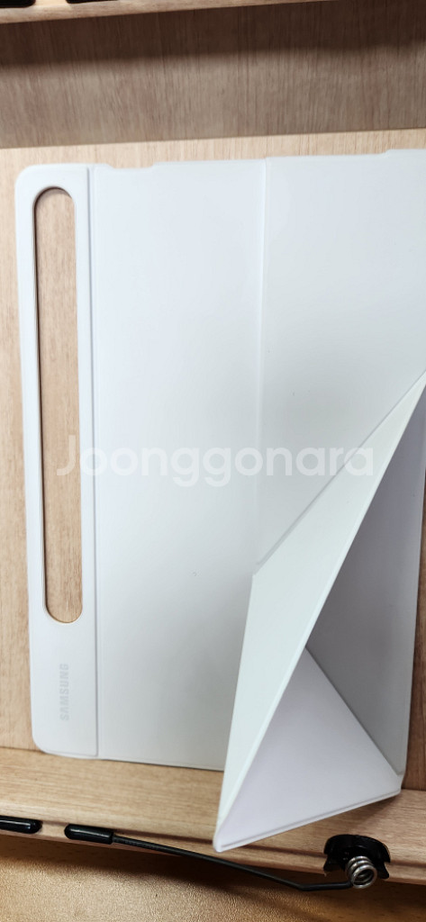 갤럭시탭 S9 북커버 화이트 중고 A급 상태 좋아요.--2