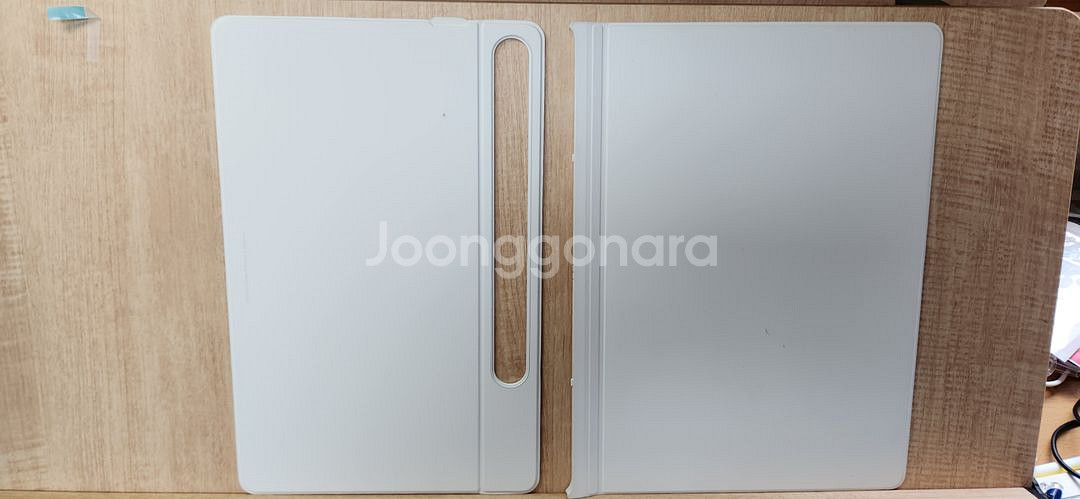 갤럭시탭 S9 북커버 화이트 중고 A급 상태 좋아요.--1