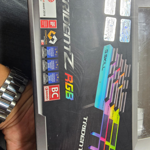 지스킬 쿼드라킷 ddr4 32gb cl14 램최상위버전