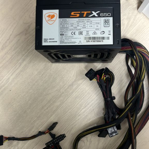 쿠거 STX 650 파워서플라이