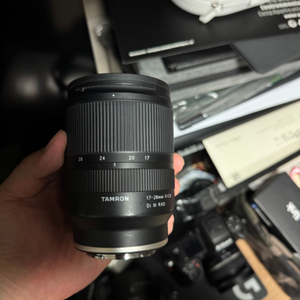 탐론 17-28mm f2.8 소니마운트