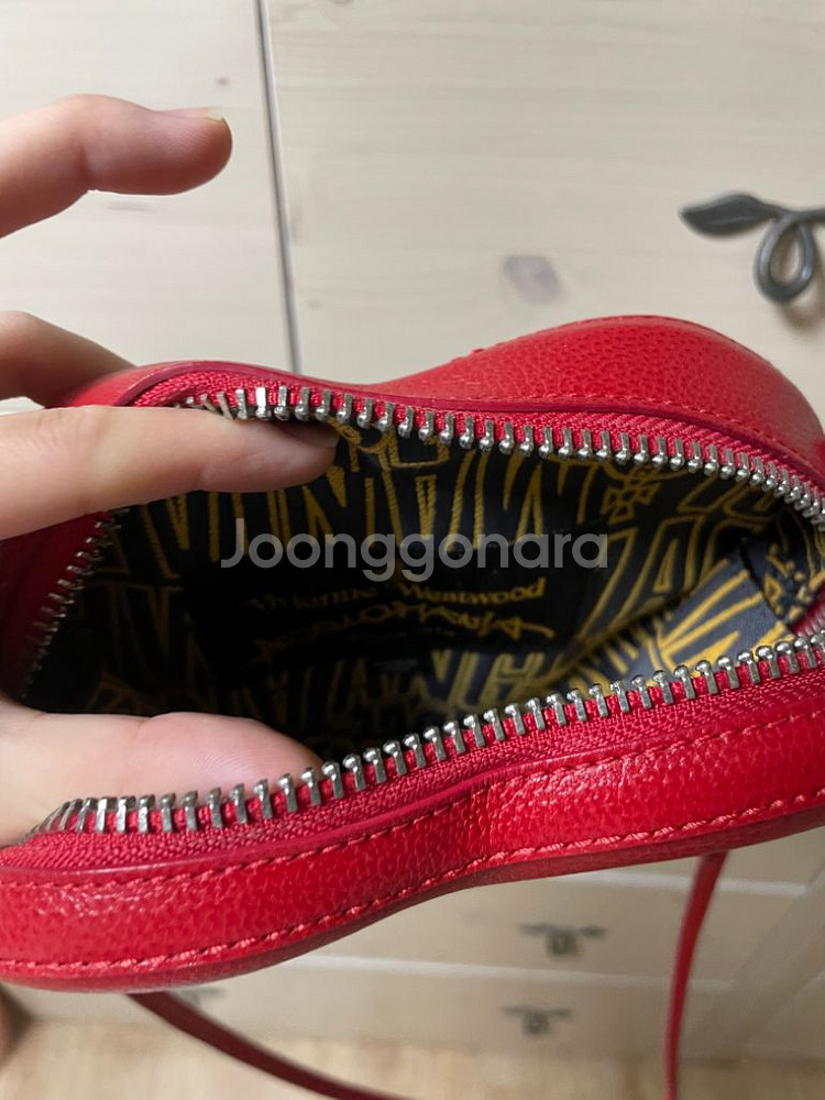 비비안웨스트우드 레드 하트 미니백--6