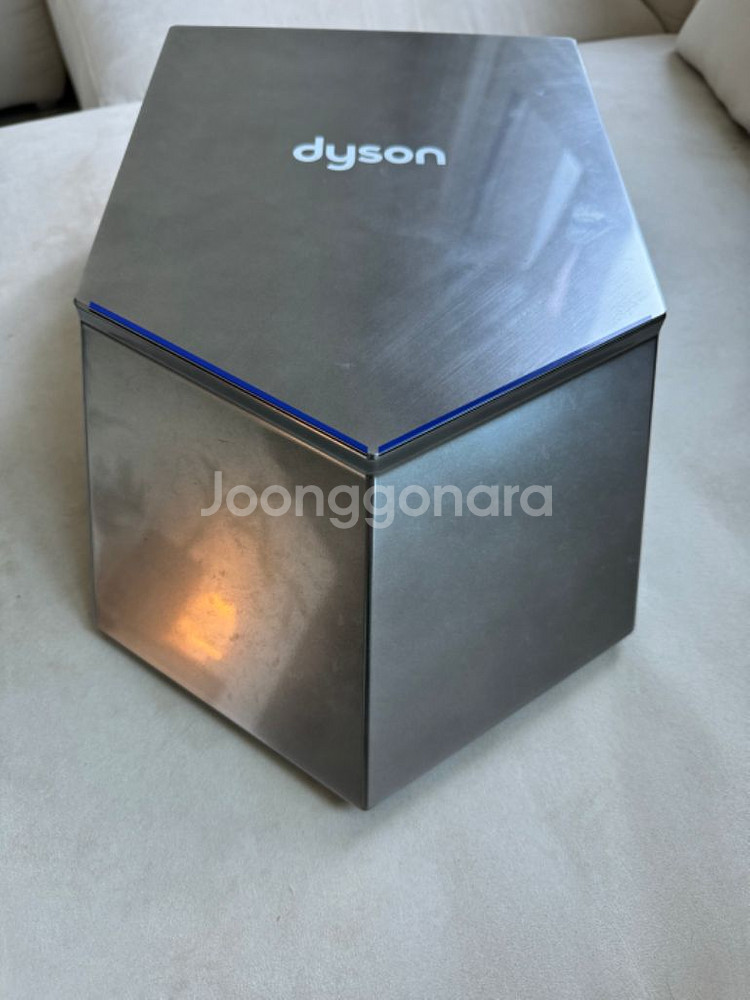 다이슨 핸드드라이어 에어블레이드--1