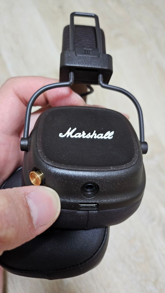 마샬 메이저4 헤드셋 블랙 팝니다--4