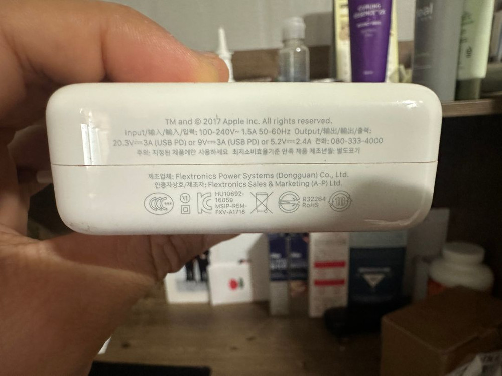 맥북/아이패드 충전기(61W C to C 케이블) 정품--2
