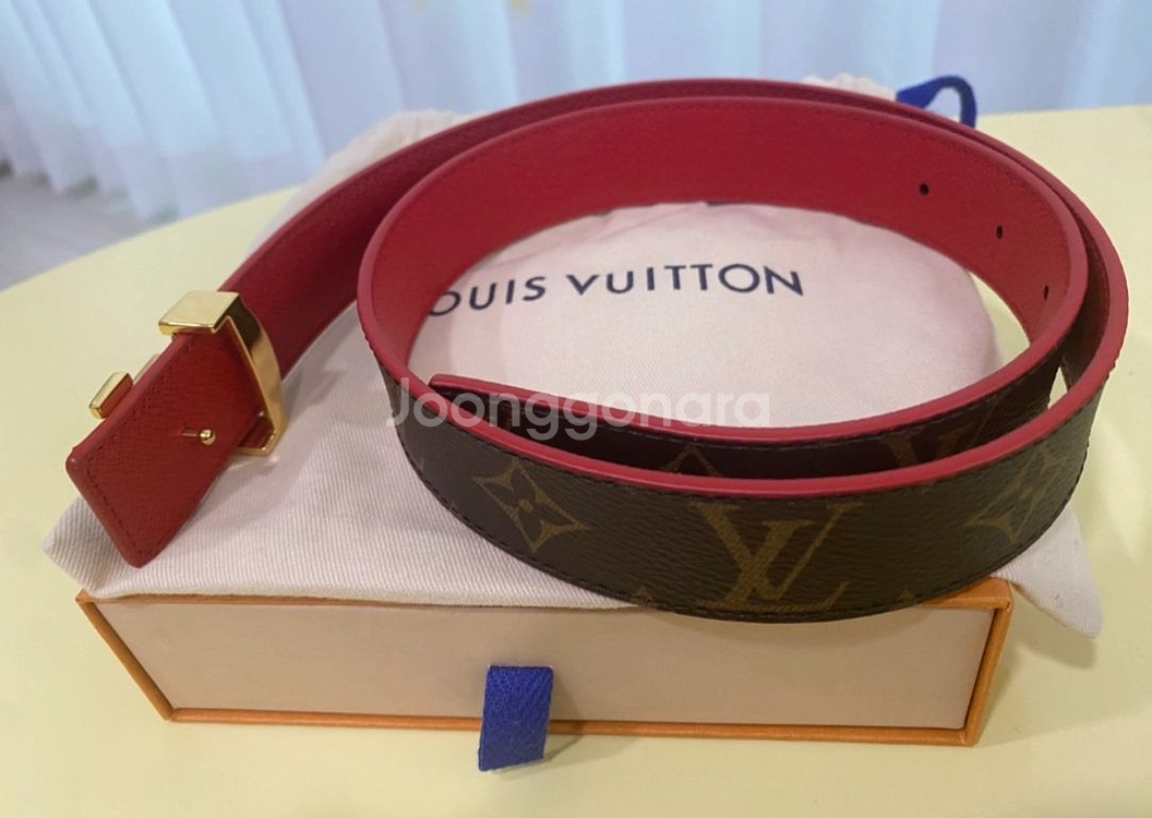 루이비통 이니셜 30mm 리버서블 여성용 벨트--3