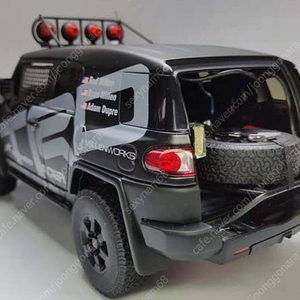 오토아트 AUTOART 토요타 TOYOTA FJ CRUISER 1/18스케일. 택배비 포함.