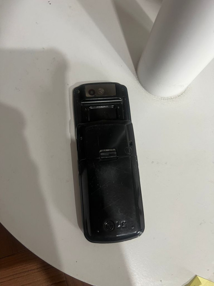 핸드폰 휴대폰 폴더폰 스마트폰 공기계 이미지