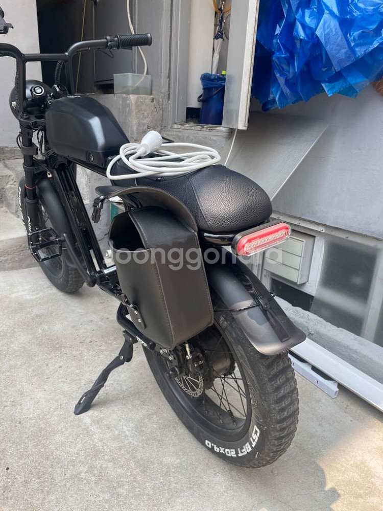 br3 카페레이서 48v 500w 35a 개떨 150만--6