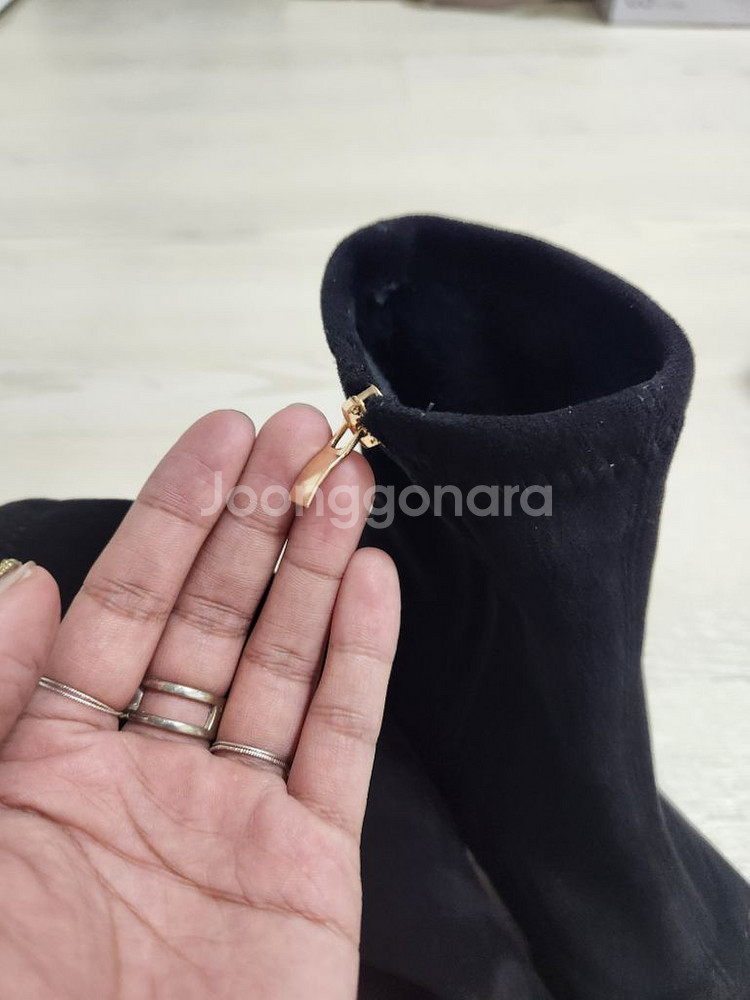 홀스빗 앞코가죽 스웨이드 앵클부츠 6.5cm /24--9