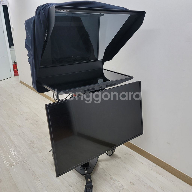 [급매] 크리스탈 프롬프터 최고사양 32, 24인치--3