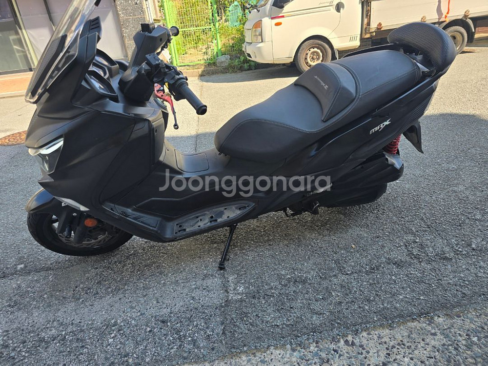 전국무료탁송!! 22년 조이맥스7+ 125 판매합니다--4