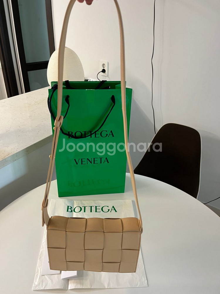 보테가베네타 카세트백(아몬드색)--7