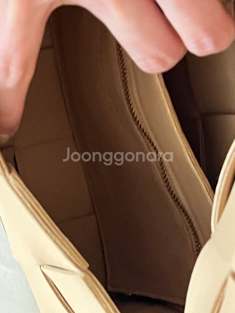 보테가베네타 카세트백(아몬드색)--6