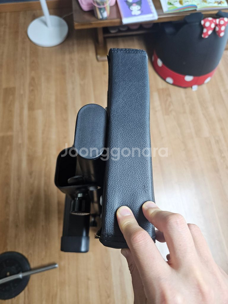 접이식 플랫벤치와 덤벨바,원판5kg 4개 팝니다--2