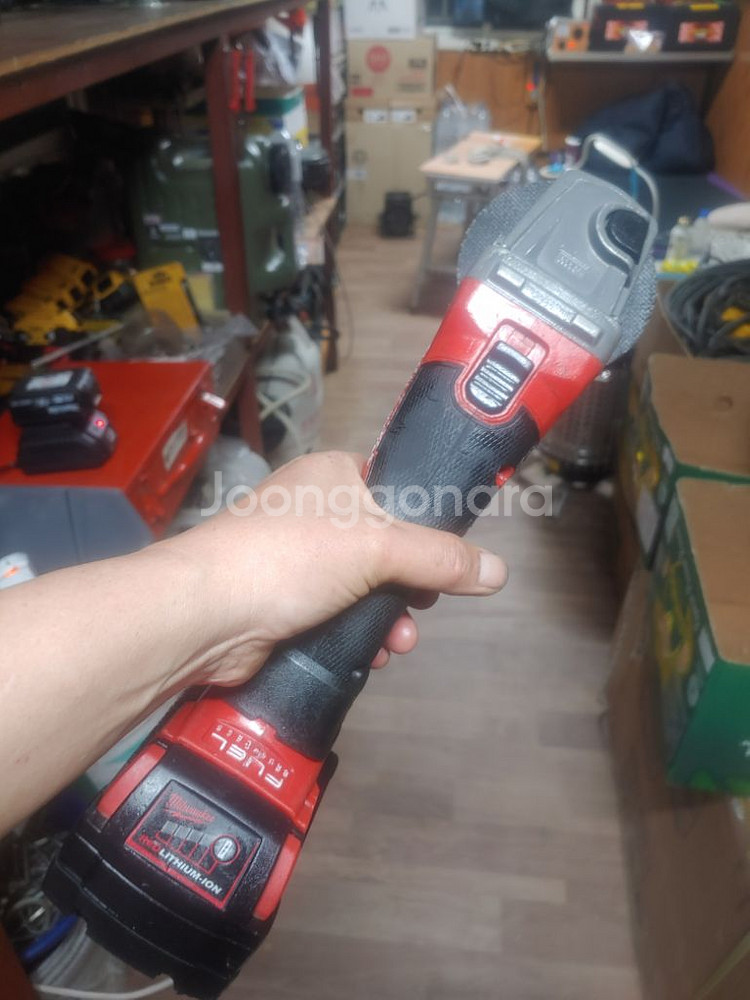 밀워키충전그라인더 M18 FSAG 100X 배터리포함--6