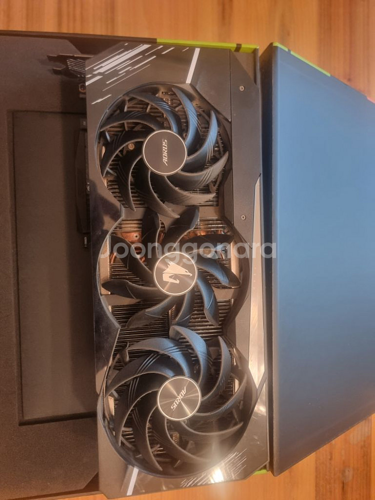 기가바이트 RTX 3090 어로스 마스터--3