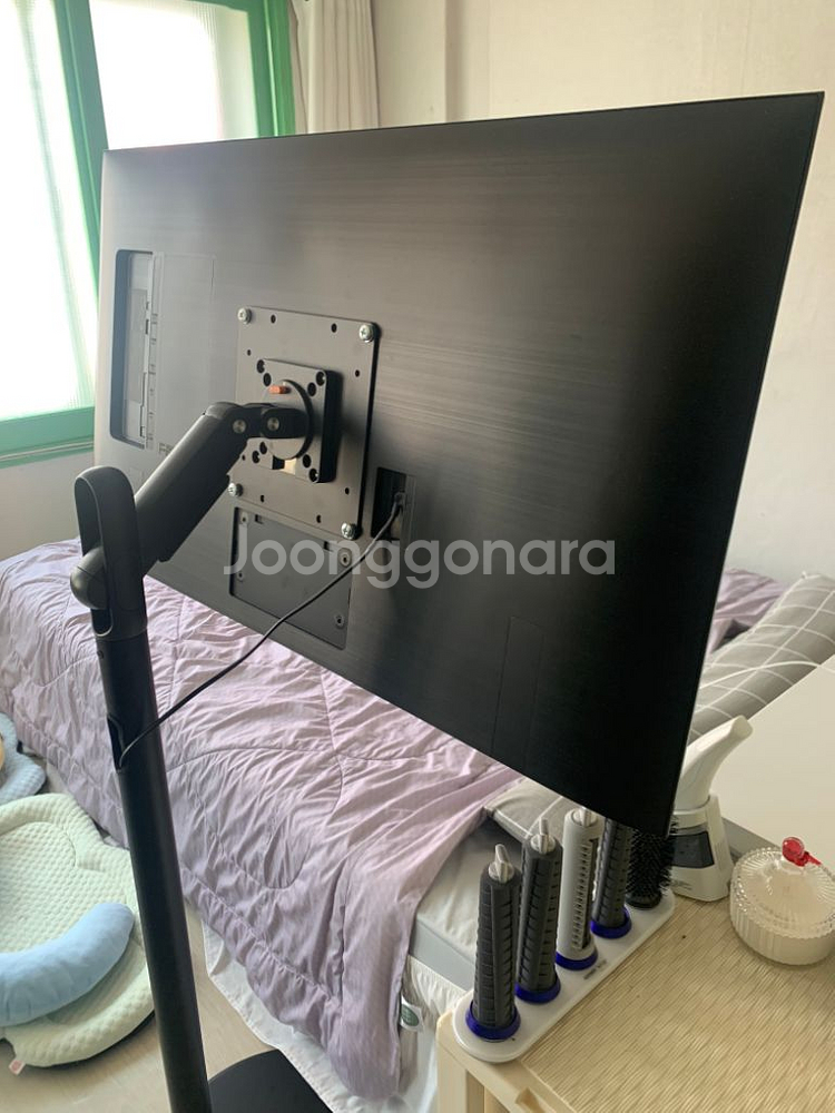 삼탠바이미 m7 43인치 + 거치대 포함--1