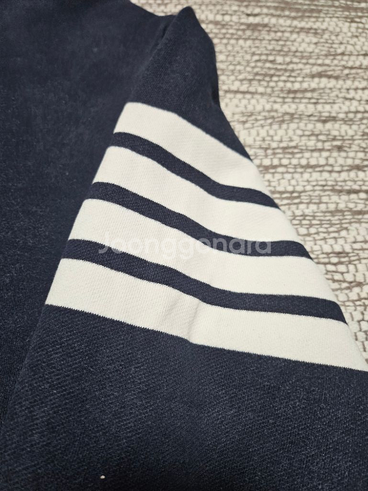 톰브라운 오버핏 맨투맨(3size)--9