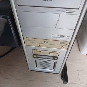 컴퓨터 본체및 구형 그래픽 하나 더 드림