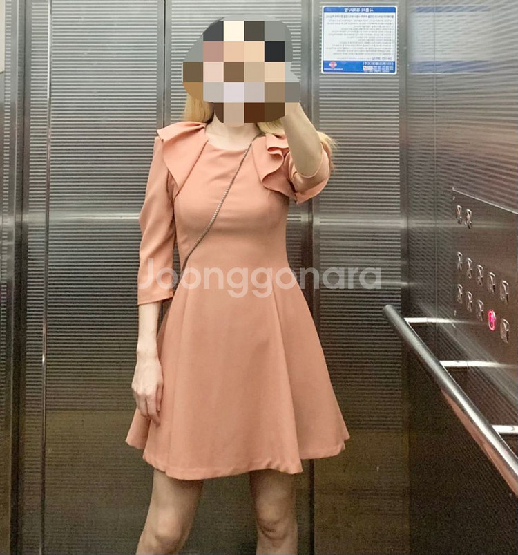 s사이즈ㅡ프릴 장식 플레어 원피스 /8부소매/새거수준--1