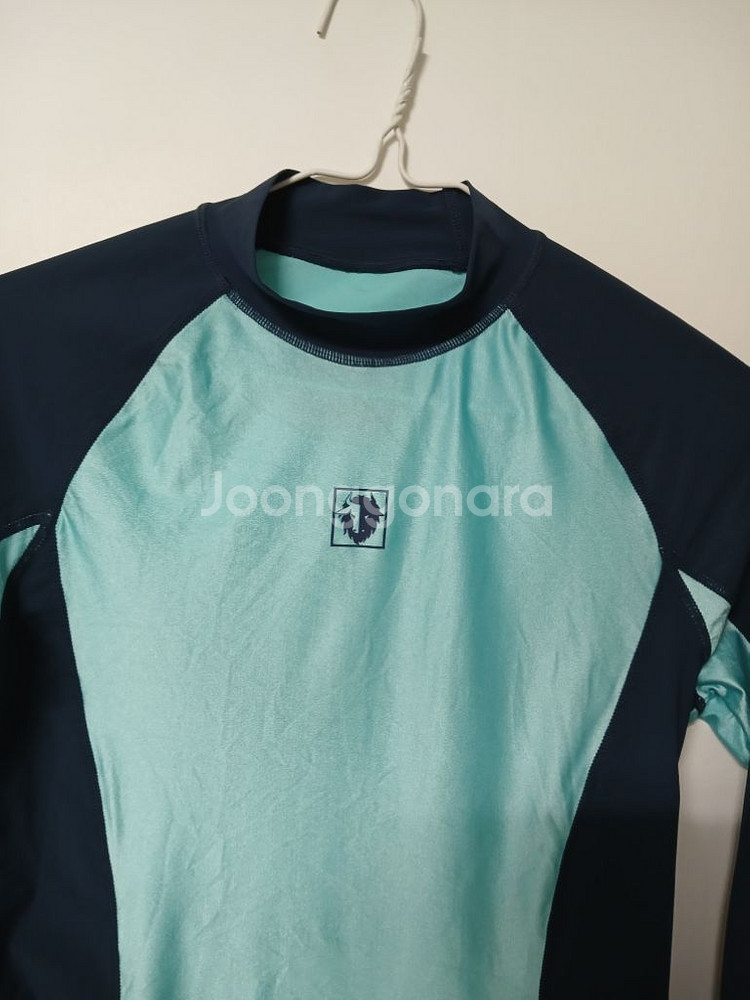 여성 블랙야크 래쉬가드 (사방스판90-95)--1