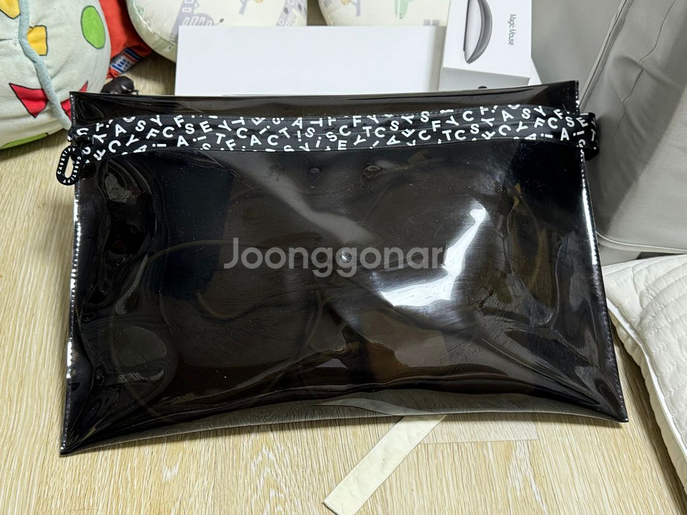 맥북에어 13인치 8GB 256GB 거의 새상품--2