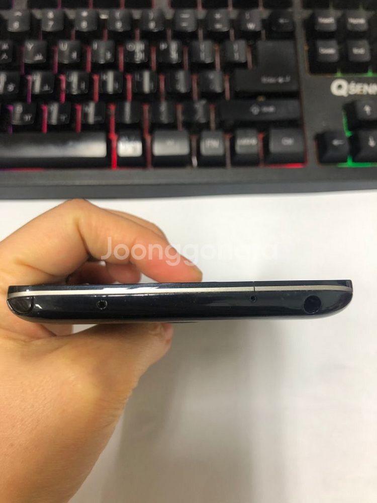 LG 뷰3 블랙 외관깔끔 16GB 추억의폰 공신폰--4