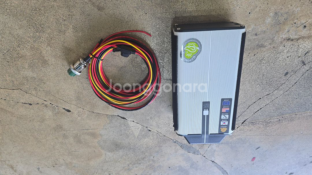 에코파워팩 20C 블랙박스 보조배터리 팝니다--1