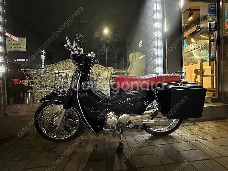 2022년식 슈퍼커브 2300km 블랙 풀튜닝--1
