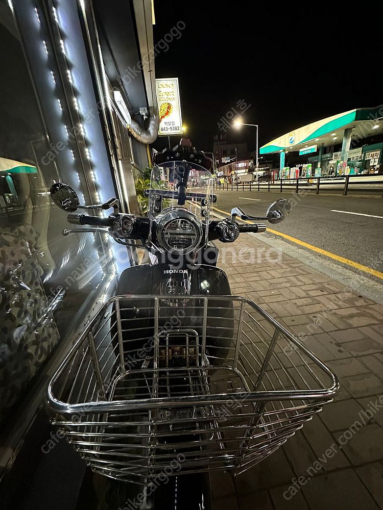 2022년식 슈퍼커브 2300km 블랙 풀튜닝--3