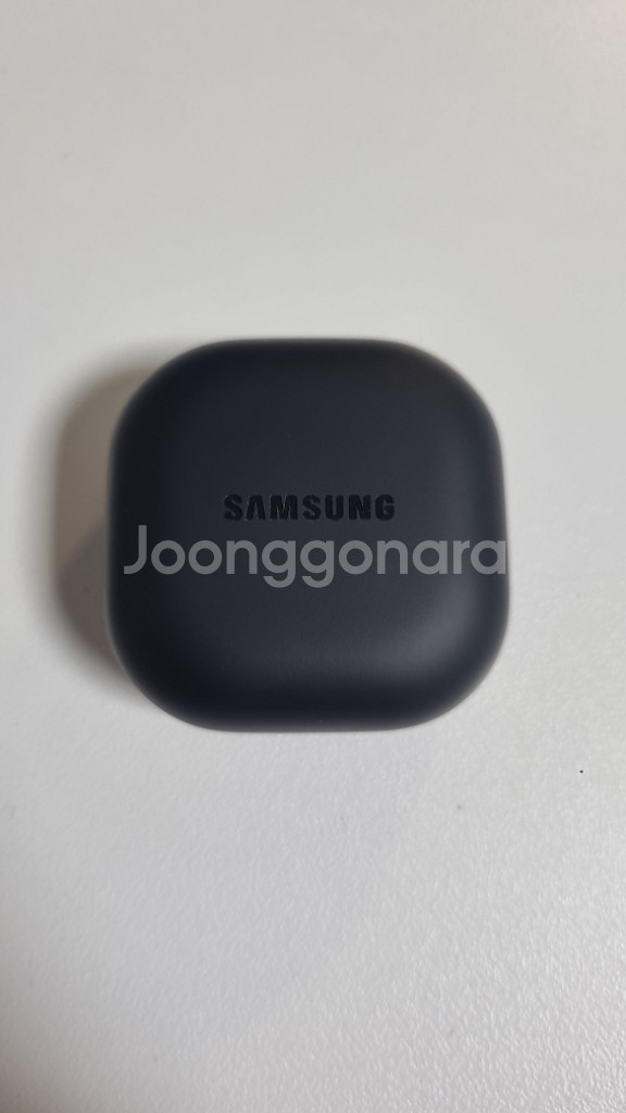버즈2프로 일주일 사용 + 메종키츠네 케이스--1