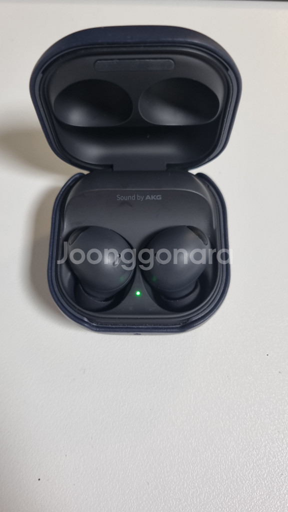 버즈2프로 일주일 사용 + 메종키츠네 케이스--2