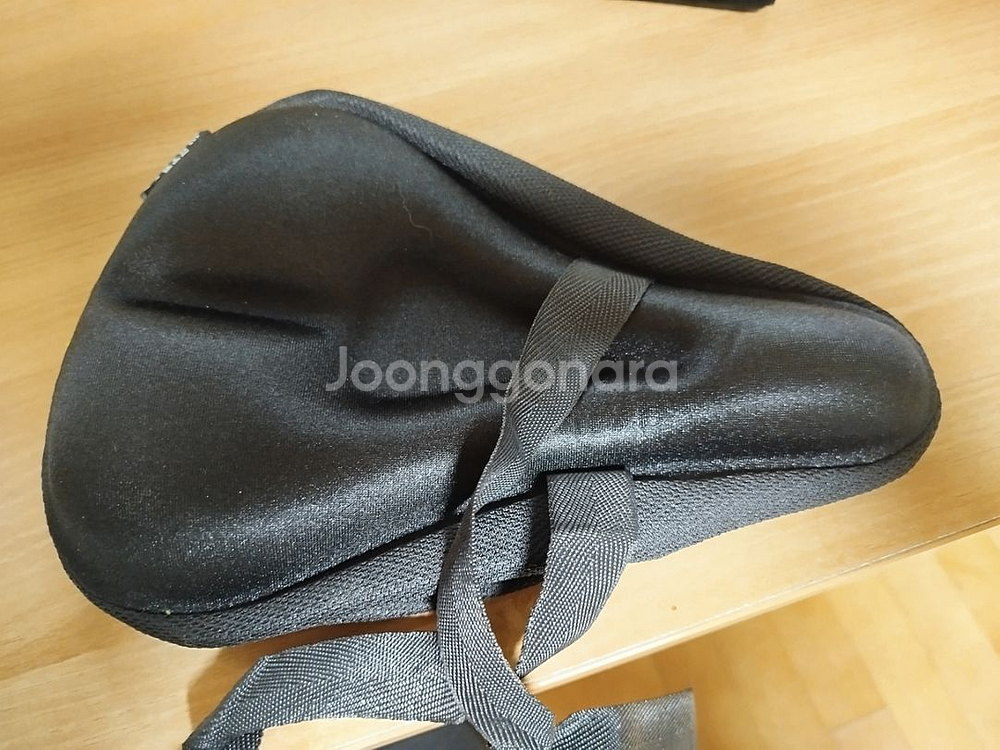 자전거용품 팝니다, 전조등 후미등 평페달 젤안장--1