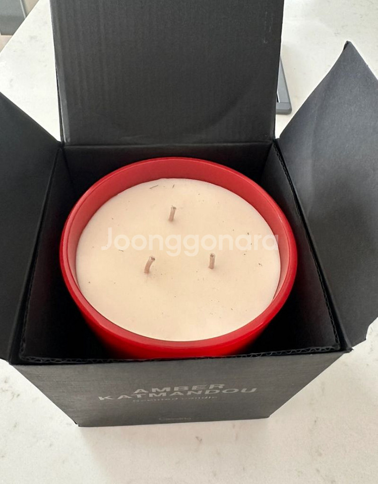 까시나 엠버 카트만두 캔들(500g) 팝니다.--2