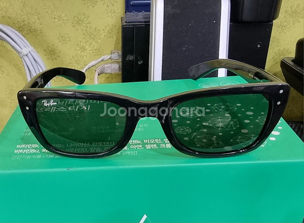 레이벤 선글라스 검정 카본 중고 팝니다.--3