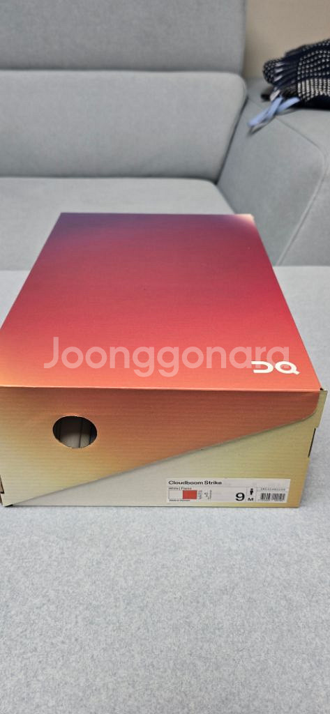 온러닝 클라우드 붐 스트라이크 270mm 러닝화 새상품--2