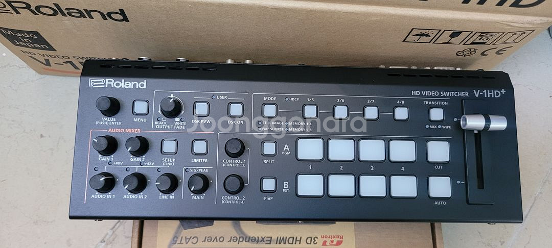 롤랜드 V-1HD PLUS HD비디오스위처--3