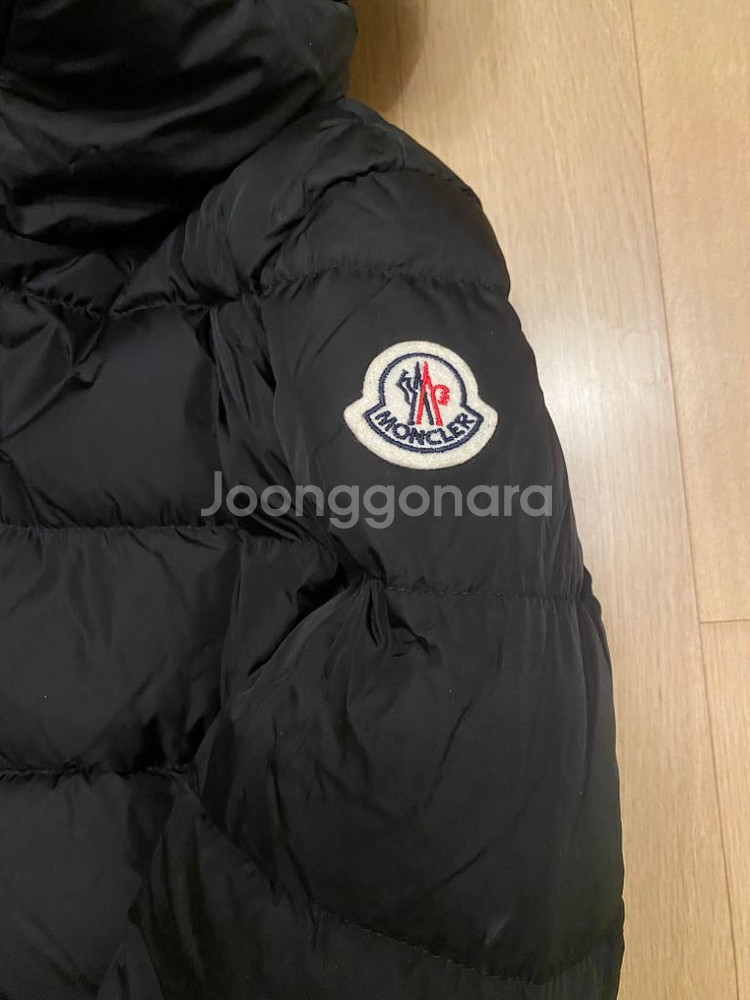 몽클레어 여성 패딩 팔아요(0사이즈)--1
