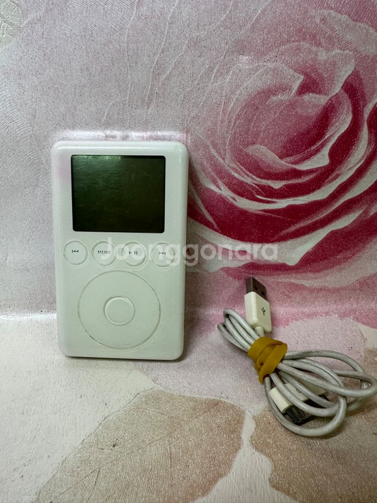 아이팟 3세대 iPod,A1040,10기가.충전반응X--0