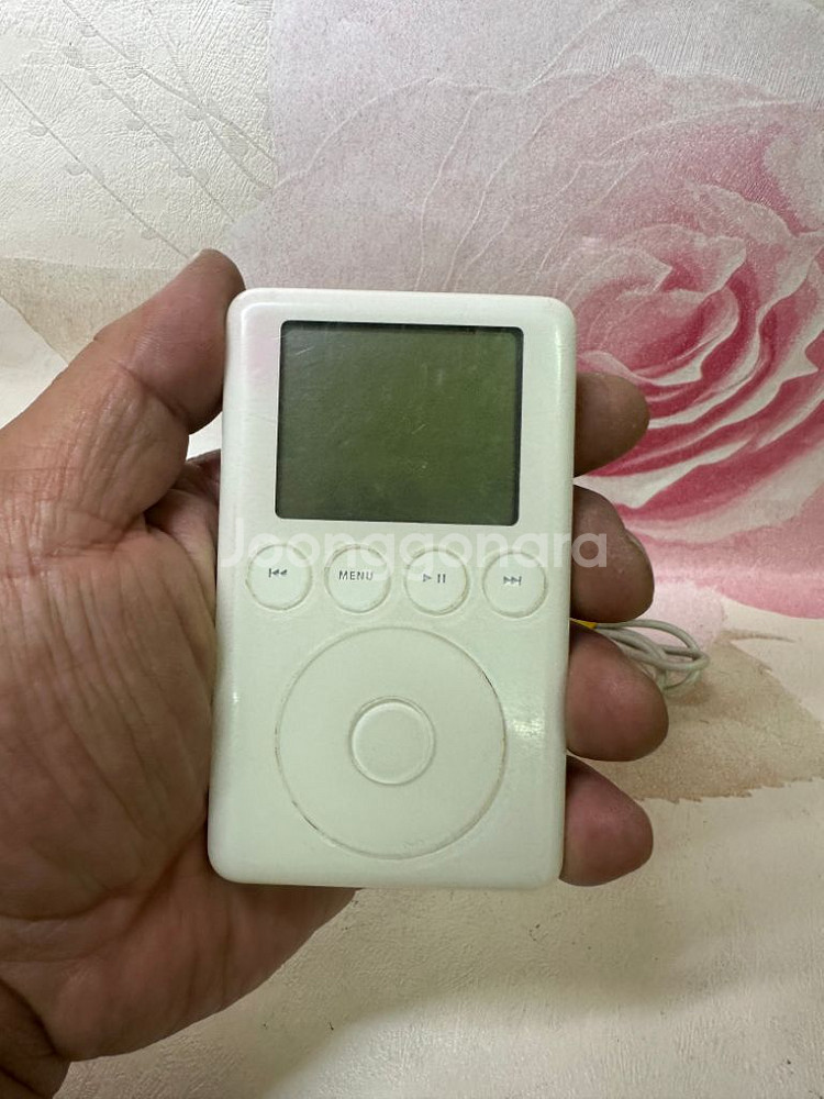 아이팟 3세대 iPod,A1040,10기가.충전반응X--1