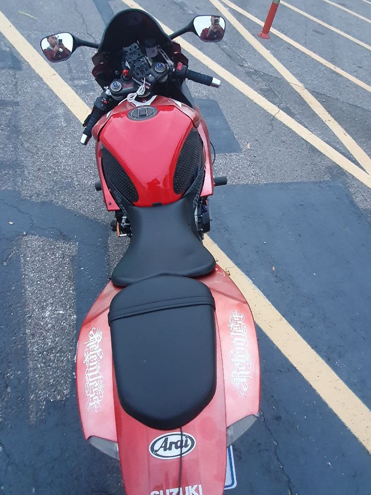 스즈키gsx-r750 이미지