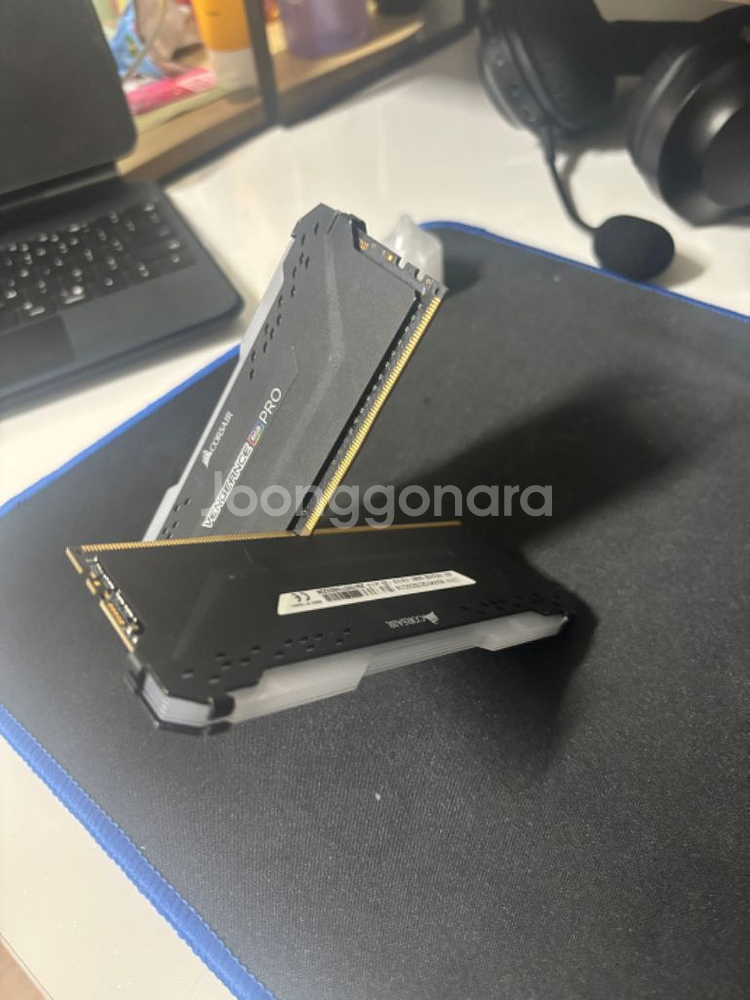 커세어 벤젠스프로 RGB 3200 8gb 2장--1